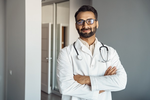Sleep Apnea And Your Mouth: Warning Signs Dentists Spot And Treatment Paths